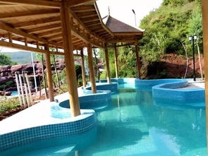 精品2日游 溫泉之旅，暢享通天寨奇觀與天鵝洞泛舟